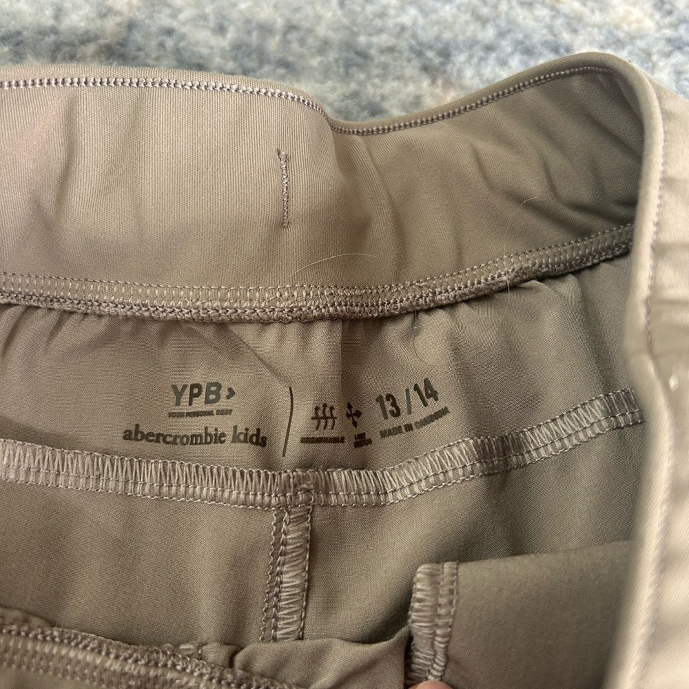 Abercrombie & Fitch Boys Royal Blue / Tan Shorts (YPB) quick - dry - Picture 8 of 8